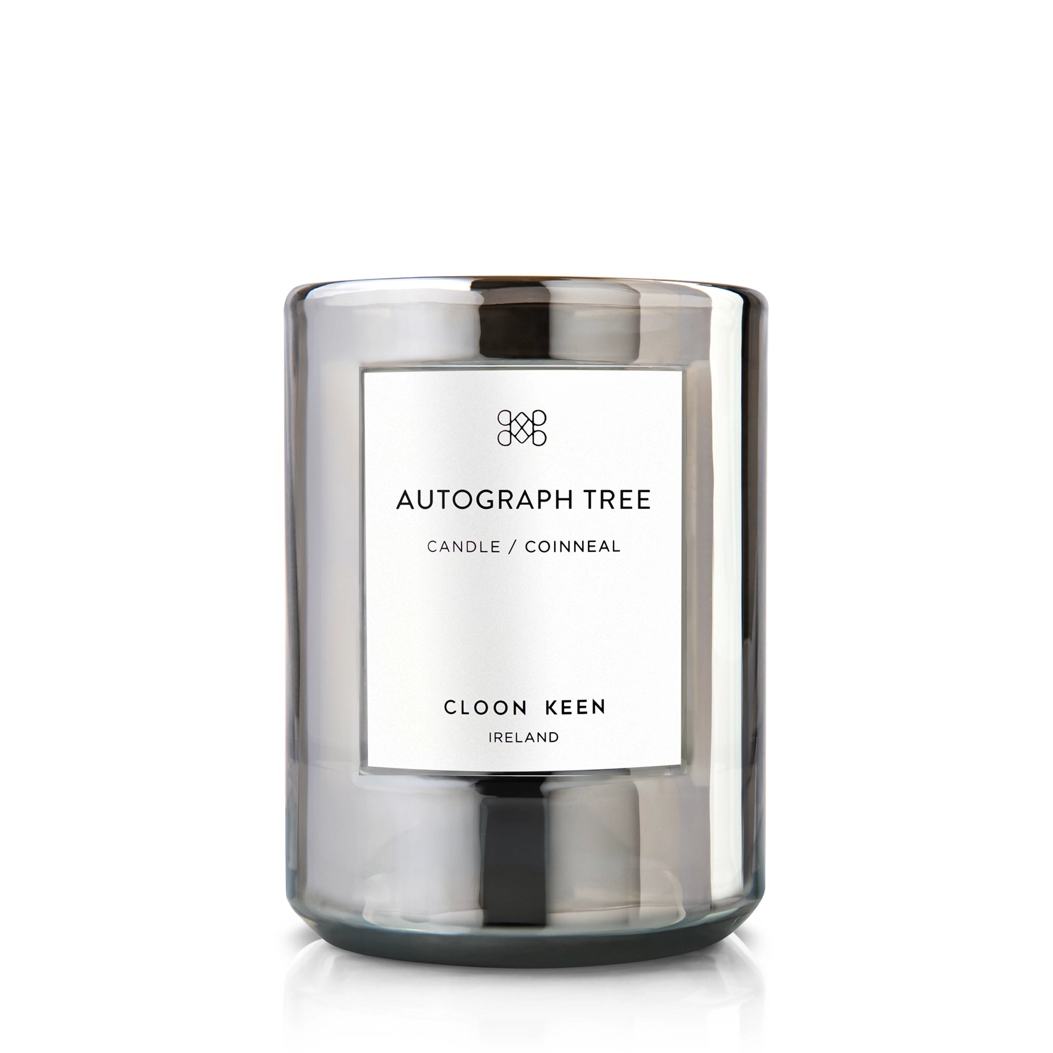 Discover Cloon Keen Autograph Tree candle. Carved bark of blonde wood burnished with oud, exotic spices, and a puff of sacred incense.